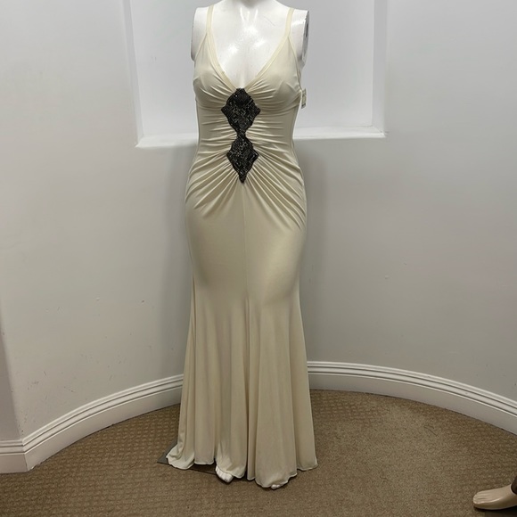 Mandalay  Vintage Beads Embellished Gown Ivory Size 19 - Picture 11 of 11